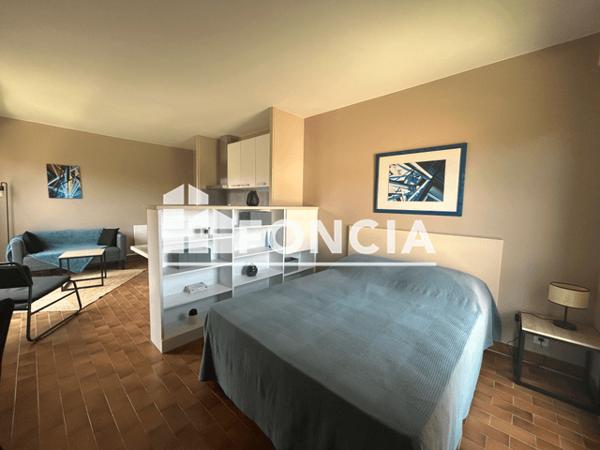 Location Studio 29.75 m² - AVENUE GEORGES POMPIDOU Uzes 30700