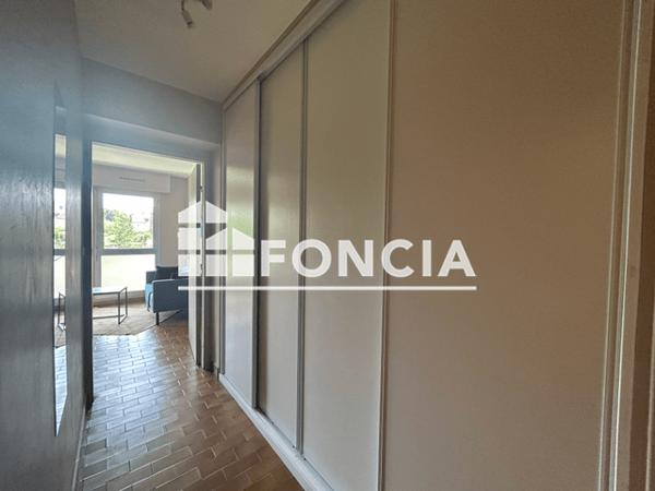 Location Studio 29.75 m² - AVENUE GEORGES POMPIDOU Uzes 30700