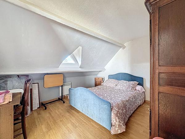 Belle maison familiale avec sous-sol total et accès indépendant à l'étage sur Hillion