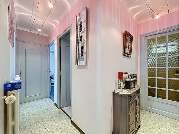 Belle maison familiale avec sous-sol total et accès indépendant à l'étage sur Hillion