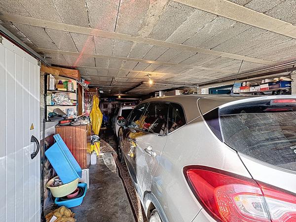 Belle maison familiale avec sous-sol total et accès indépendant à l'étage sur Hillion
