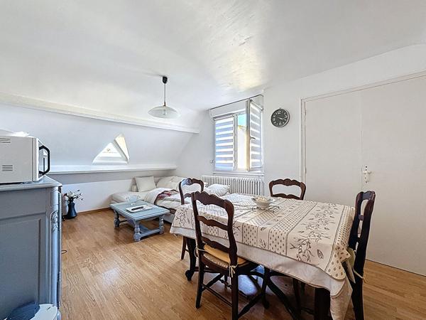 Belle maison familiale avec sous-sol total et accès indépendant à l'étage sur Hillion