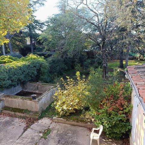 Grande demeure sur 2 étages et ses jardins