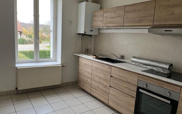 Maison à louer    4 pièces •  Festieux