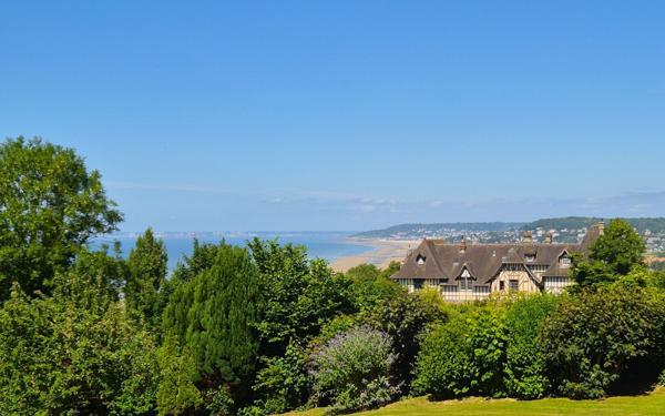 Appartement à vendre    4 pièces • 80,85 m2 Villers-sur-Mer