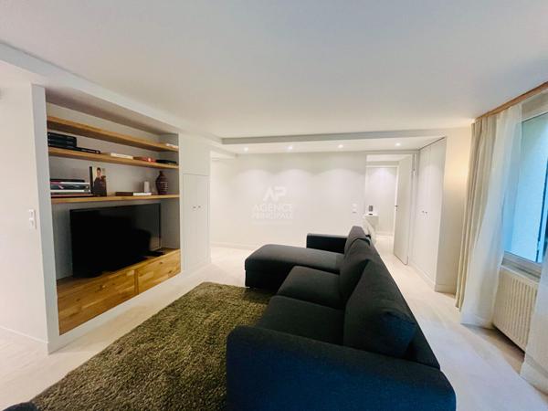 "Versailles Clagny" Élégant 2 pièces meublé au sein d'une propriété privée sécurisée ! Loyer 1 395 €/mois charges comprises **  - Référence  27444
