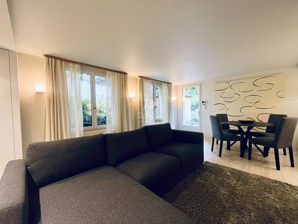 "Versailles Clagny" Élégant 2 pièces meublé au sein d'une propriété privée sécurisée ! Loyer 1 395 €/mois charges comprises **  - Référence  27444