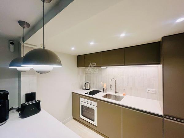 "Versailles Clagny" Élégant 2 pièces meublé au sein d'une propriété privée sécurisée ! Loyer 1 395 €/mois charges comprises **  - Référence  27444