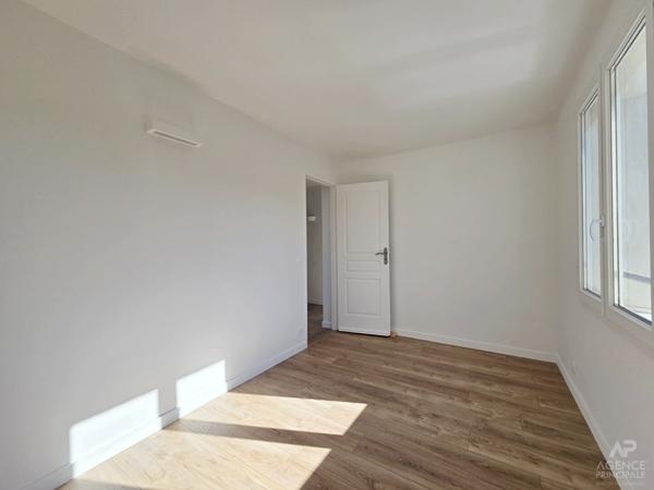 Appartement Rueil Malmaison 4 pièce(s) 64.24 m2 Loyer 1 590 €/mois charges comprises **  - Référence  19835