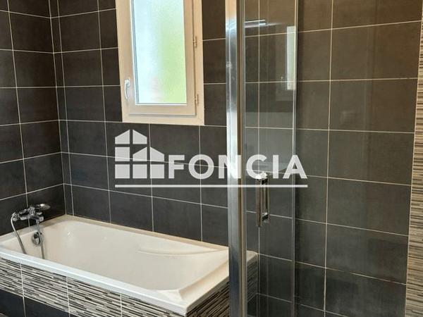 Location Maison 5 pièces 117.8 m² - Chaponnay 69970