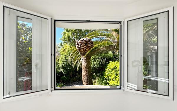 Maison à vendre    8 pièces •  Antibes