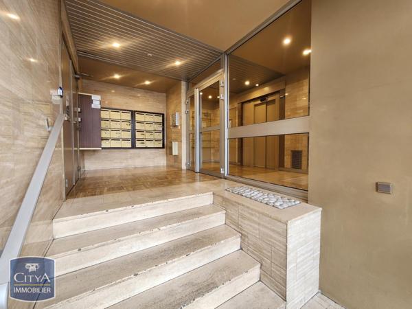 Appartement à louer 1 pièce 31.71m²