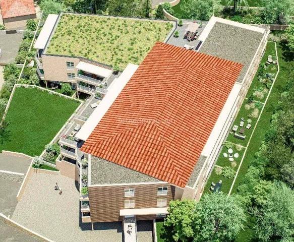 Vente                                                      Appartement
                        
                     2 pièces                      43 m2                     à Calvi