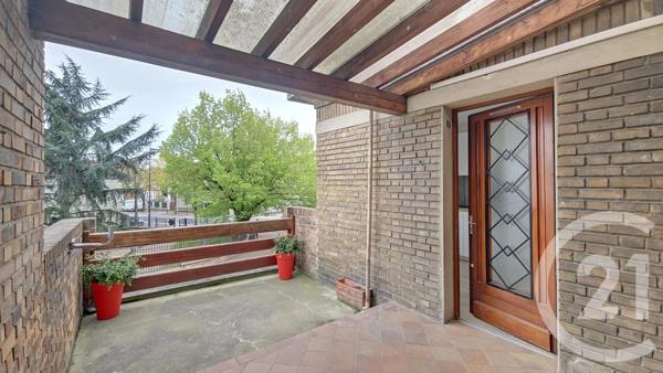 Appartement F2 à vendre  2 pièces - 38,39 m 2   LE BOURGET  - 93