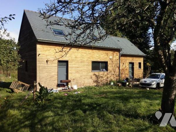 10 min. VILLAINES-LA-JUHEL (53), en campagne, maison d'habitation en ossature bois, couverte en...