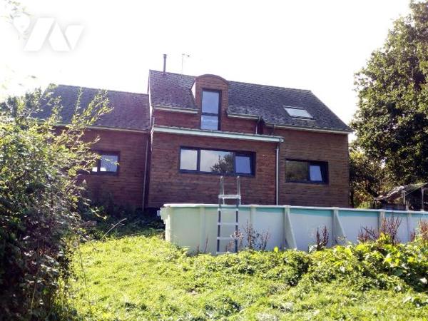 10 min. VILLAINES-LA-JUHEL (53), en campagne, maison d'habitation en ossature bois, couverte en...