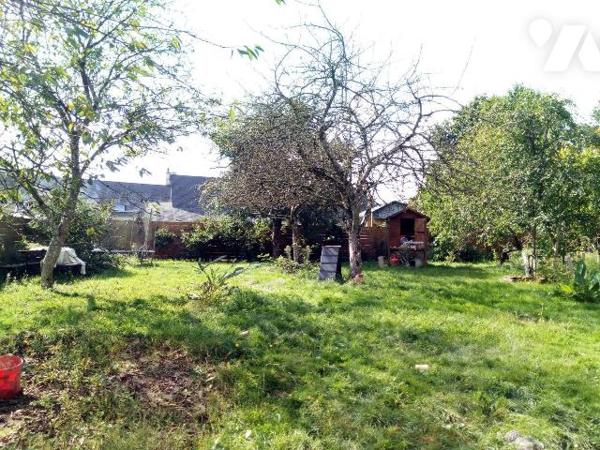 10 min. VILLAINES-LA-JUHEL (53), en campagne, maison d'habitation en ossature bois, couverte en...