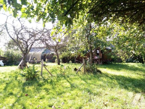 10 min. VILLAINES-LA-JUHEL (53), en campagne, maison d'habitation en ossature bois, couverte en...