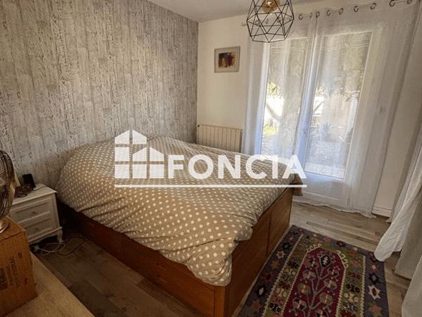 Location Maison 5 pièces 101.4 m² - 20 RUE PIERRE ET MARIE CURIE Ouveillan 11590