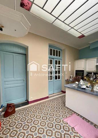 Charmante maison de ville avec grand jardin et trois garages au cœur de Douai