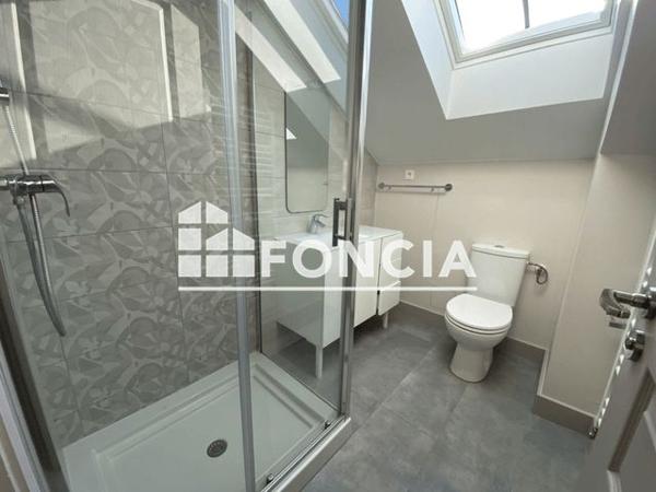 Location Appartement 4 pièces 96.4 m² - 71 RUE CONDORCET Poitiers 86000