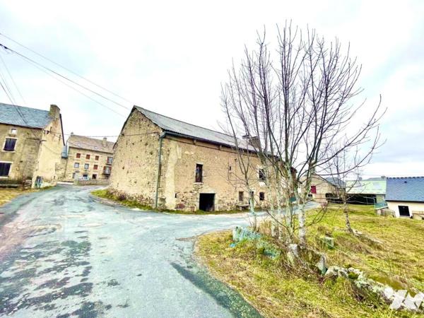 A VENDRE CORPS DE FERME A RENOVER - SARROUL 48200