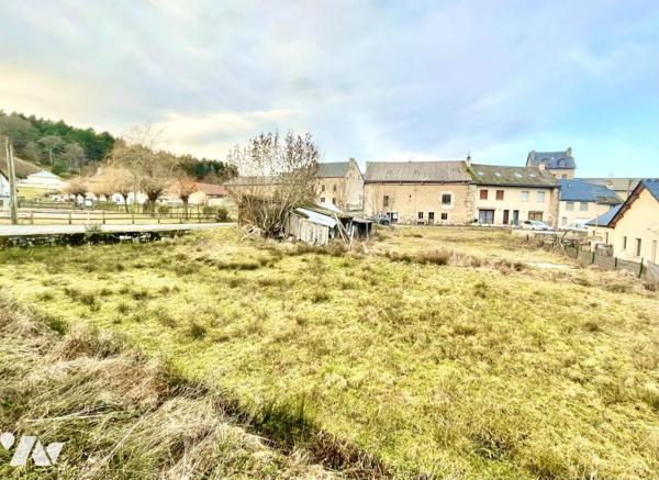 A VENDRE CORPS DE FERME A RENOVER - SARROUL 48200