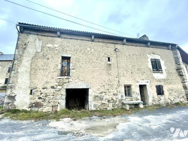 A VENDRE CORPS DE FERME A RENOVER - SARROUL 48200