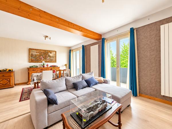 Appartement
         4 pièces
        - 84 m² 127 000 €*