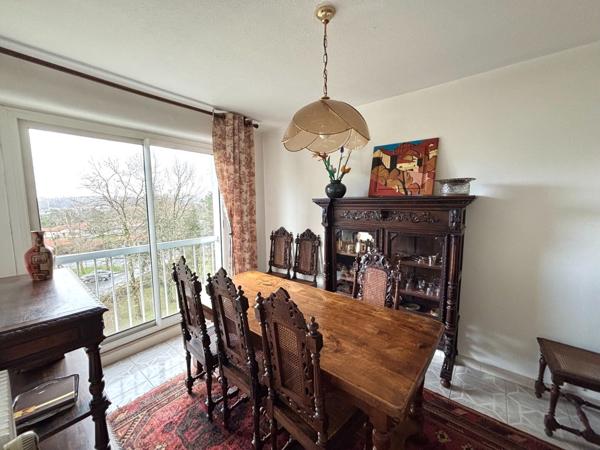 Lumineux T4 en étage élevé avec Vue Dégagée