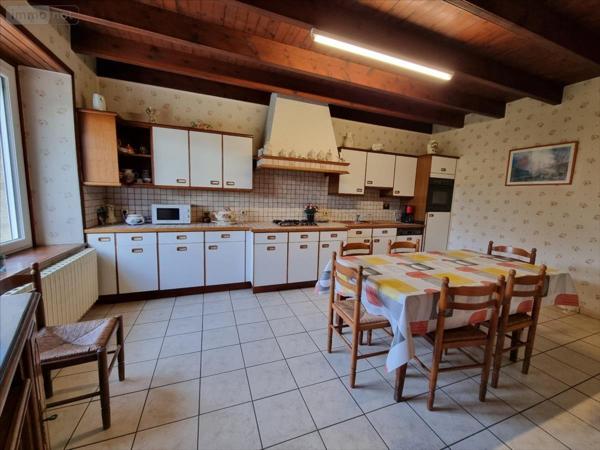 Maison à vendre à Callac dans les Côtes-d'Armor (22160), ref : 29066-1060166