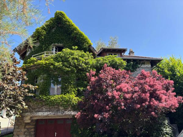 Maison 6 pièce(s) 5 chambre(s) 180 m²