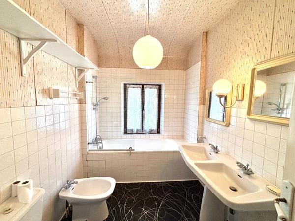 Maison 6 pièce(s) 5 chambre(s) 180 m²