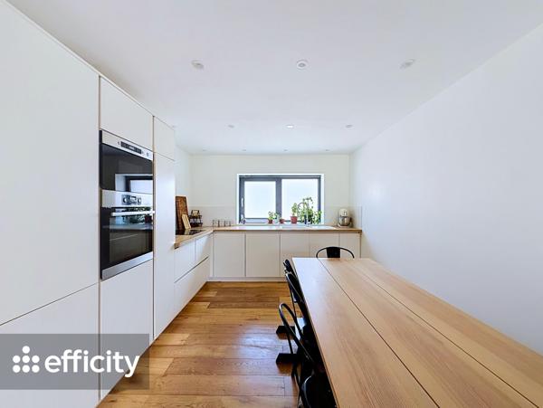 Maison
         5 pièces
        - 150 m² Exclusivité 475 000 € *