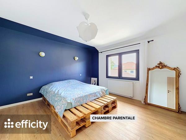 Maison
         5 pièces
        - 150 m² Exclusivité 475 000 € *