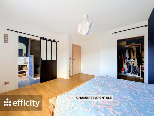 Maison
         5 pièces
        - 150 m² Exclusivité 475 000 € *