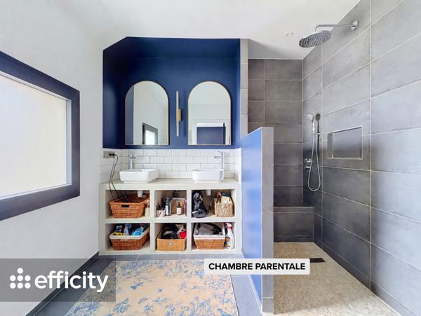 Maison
         5 pièces
        - 150 m² Exclusivité 475 000 € *