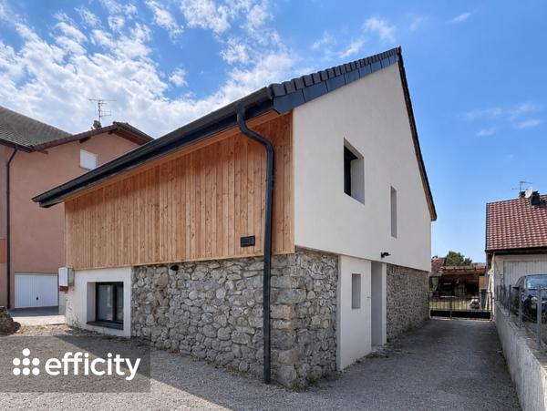 Maison
         5 pièces
        - 150 m² Exclusivité 475 000 € *
