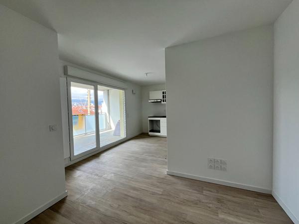 Location appartement Clermont-Ferrand - 2 pièce(s) - 38 m² - 640 €/mois