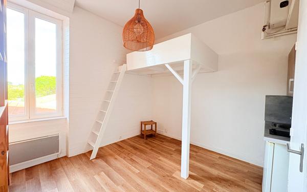 Appartement à vendre    1 pièce •  La Rochelle