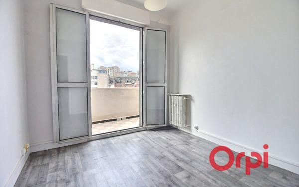 Appartement à vendre    2 pièces • 33,16 m2 Marseille 7