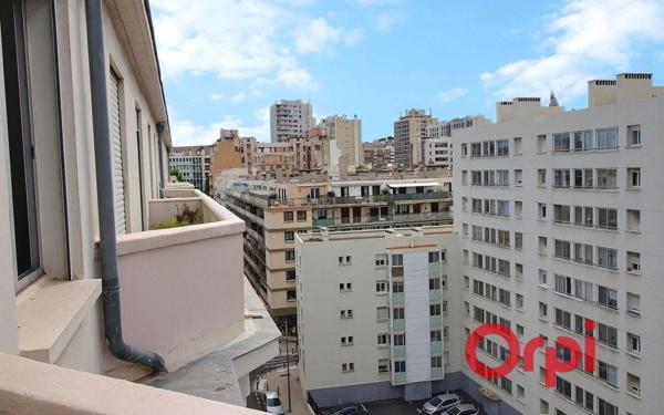 Appartement à vendre    2 pièces • 33,16 m2 Marseille 7