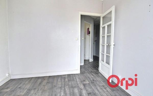 Appartement à vendre    2 pièces • 33,16 m2 Marseille 7