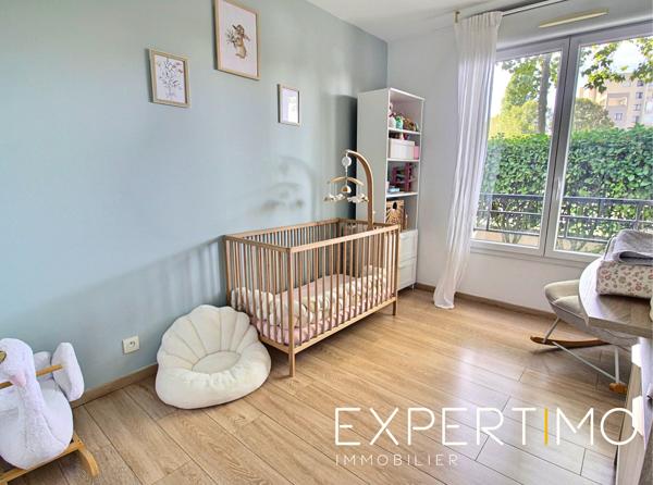 MONTIGNY-LE-BRETONNEUX – EXCEPTIONNEL APPARTEMENT 3 PIÈCES EN REZ-DE-JARDIN - GARE A PIED - CENTRE-VILLE