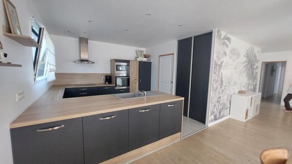 Maison à Guingamp, 22200 - 4 pièces 141m²