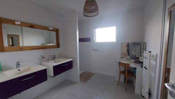 Maison à Guingamp, 22200 - 4 pièces 141m²