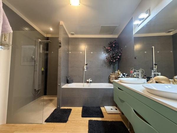 Vente / Appartement T6