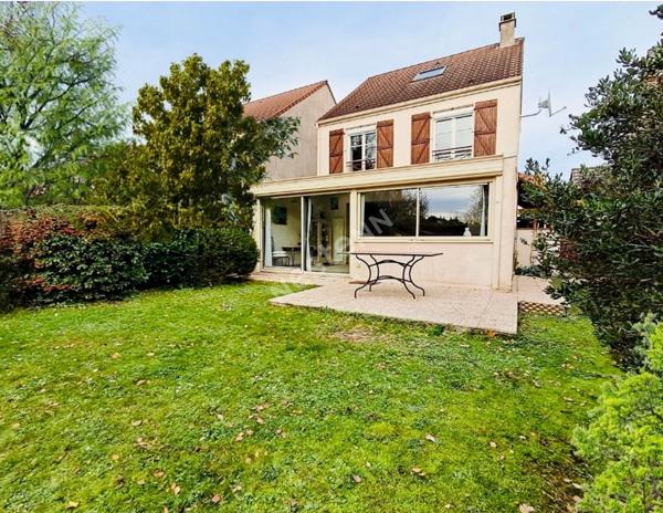 Maison individuelle à OSNY secteur LES FONDS DE CHARS - 7 pièces de 128.06m²