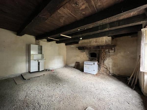 Maison à vendre |  Rochechouart |  2 pièces | 134 m²