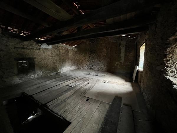 Maison à vendre |  Rochechouart |  2 pièces | 134 m²